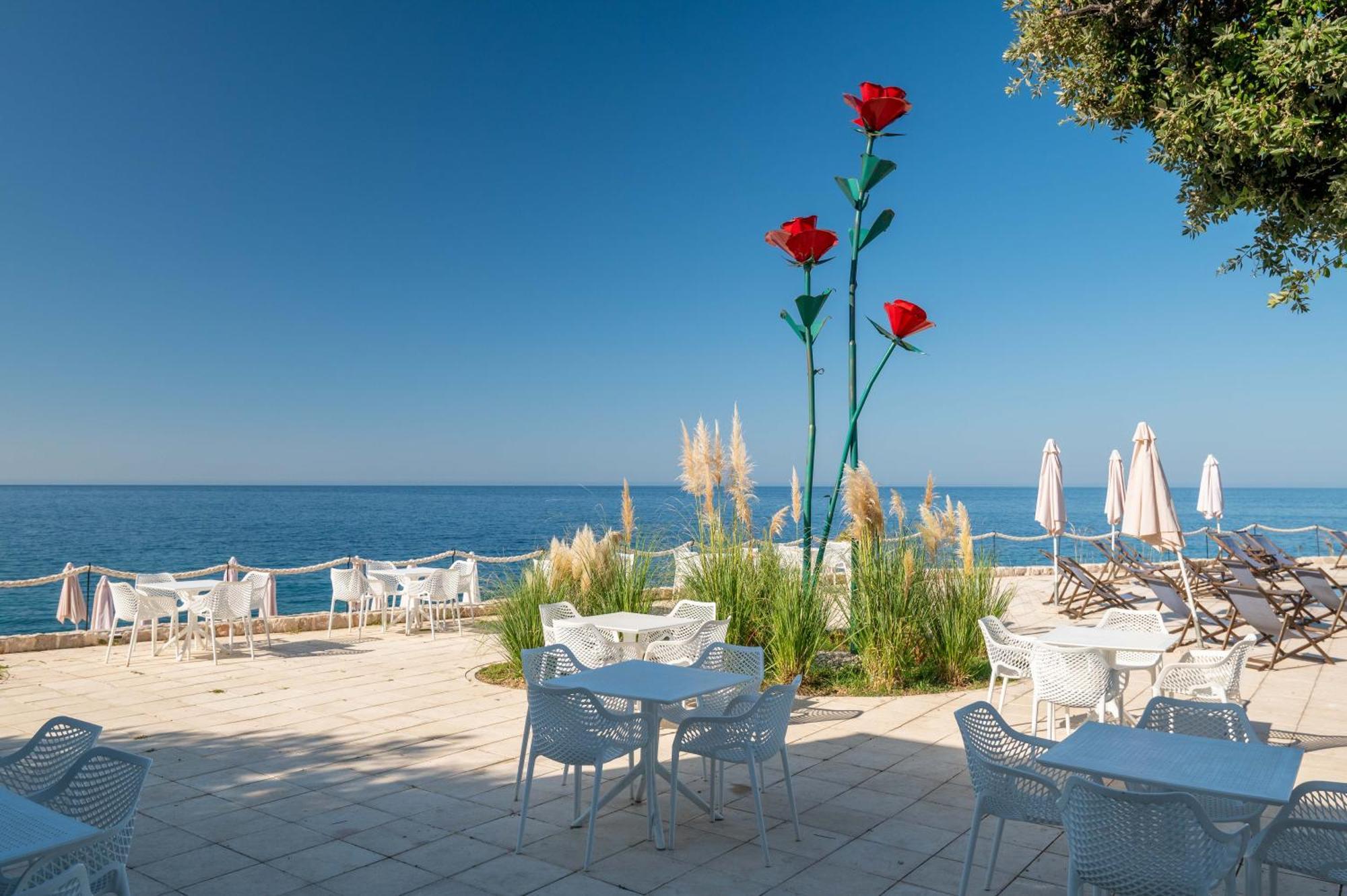 Dulamerovic Resort Bar Exterior photo